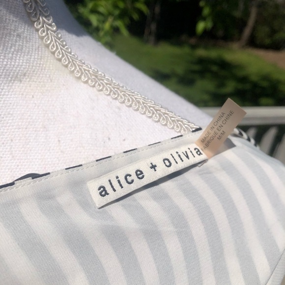 Alice + Olivia Alba Striped Tie-waist Silk Top - Picture 4 of 7